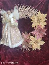 Load image into Gallery viewer, 18" Rose Gold Christmas Wreath