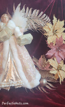 Load image into Gallery viewer, 18" Rose Gold Christmas Wreath