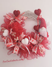 Load image into Gallery viewer, Gnome Valentine Wreath