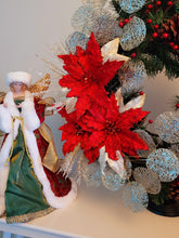 Load image into Gallery viewer, 24” Pre-Lit Wreath with Pinecones