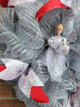 Load image into Gallery viewer, 14” Silver Deco Mesh Christmas Wreath