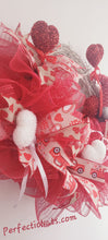 Load image into Gallery viewer, Gnome Valentine Wreath
